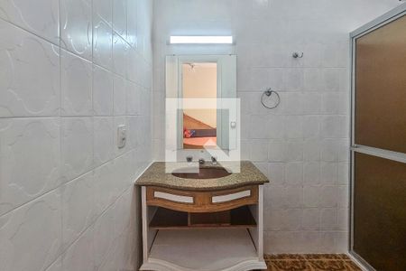 Banheiro de casa para alugar com 1 quarto, 60m² em Jardim Guaiuba, Guarujá