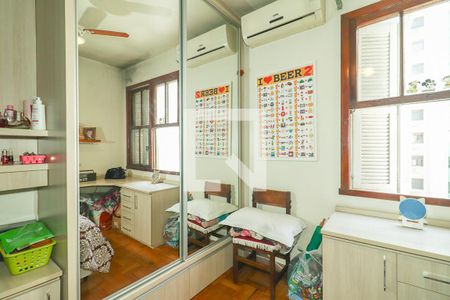 Quarto de apartamento à venda com 2 quartos, 75m² em São João, Porto Alegre