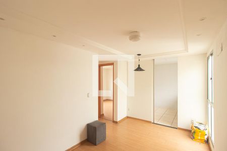 Sala de apartamento para alugar com 2 quartos, 43m² em Cosmos, Rio de Janeiro