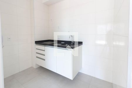 Cozinha de apartamento para alugar com 2 quartos, 57m² em Vila Camargos, Guarulhos