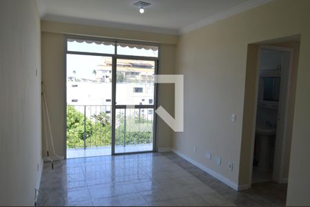 Sala de apartamento para alugar com 2 quartos, 70m² em Anil, Rio de Janeiro