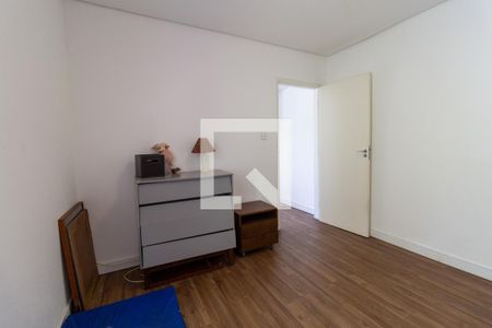 Sala de TV de casa à venda com 3 quartos, 200m² em Bela Aliança, São Paulo