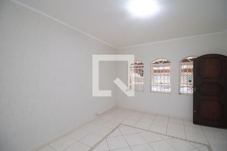 Sala de casa para alugar com 3 quartos, 120m² em Vila Irmaos Arnoni, São Paulo