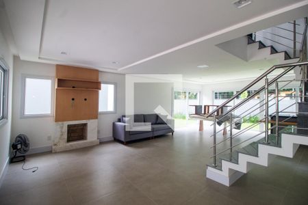 Sala de casa para alugar com 3 quartos, 220m² em Pedra Redonda, Porto Alegre