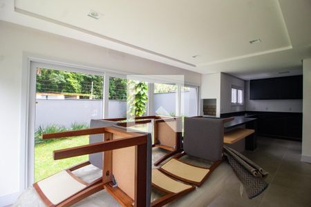 Sala de casa para alugar com 3 quartos, 220m² em Pedra Redonda, Porto Alegre