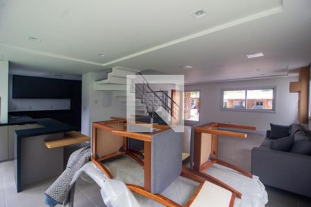 Sala de casa para alugar com 3 quartos, 220m² em Pedra Redonda, Porto Alegre