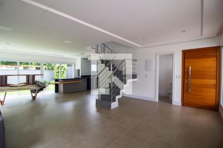 Sala de casa para alugar com 3 quartos, 220m² em Pedra Redonda, Porto Alegre