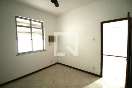 Quarto 1 de apartamento para alugar com 2 quartos, 120m² em Vista Alegre, Rio de Janeiro