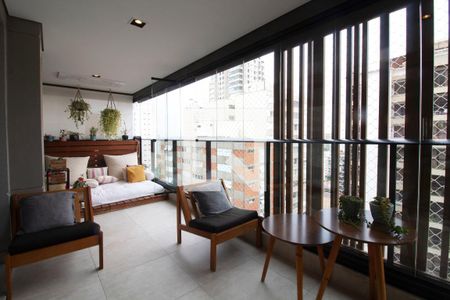 Varanda de apartamento à venda com 3 quartos, 130m² em Sumaré, São Paulo