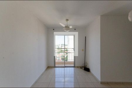 Sala de apartamento à venda com 3 quartos, 57m² em Piqueri, São Paulo