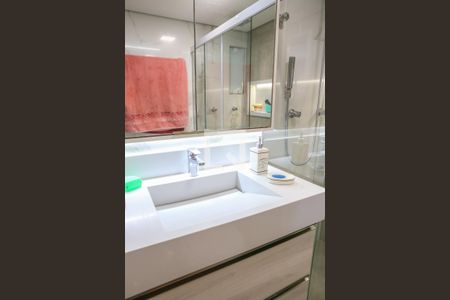 Apartamento à venda com 121m², 3 quartos e 1 vaga Apartamento à venda com 121m², 3 quartos e 1 vagaBanheiro da Suíte