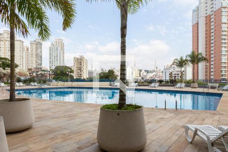 Apartamento à venda com 121m², 3 quartos e 1 vaga Apartamento à venda com 121m², 3 quartos e 1 vagaÁrea comum - Piscina