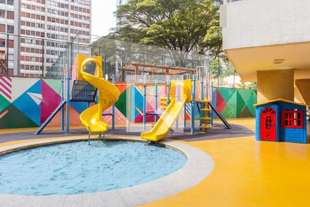 Apartamento à venda com 121m², 3 quartos e 1 vaga Apartamento à venda com 121m², 3 quartos e 1 vagaÁrea comum - Playground