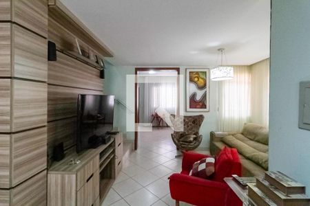 Sala 2 de casa à venda com 4 quartos, 361m² em Heliópolis, Belo Horizonte