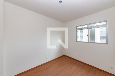 Quarto 2 de apartamento para alugar com 2 quartos, 47m² em João Pinheiro, Belo Horizonte