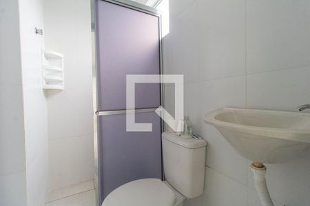 Banheiro de kitnet/studio para alugar com 1 quarto, 50m² em Centro, São Leopoldo