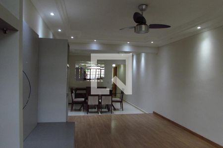 Sala de casa à venda com 3 quartos, 140m² em Jardim Ester, São Paulo