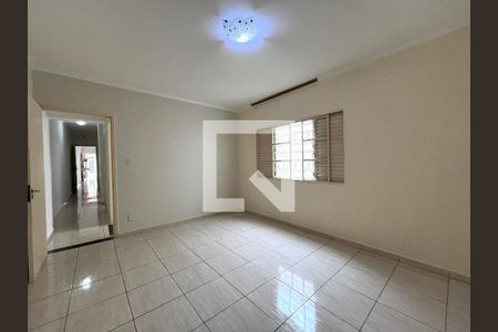 Suite de casa para alugar com 4 quartos, 150m² em Vila Alexandria, São Paulo