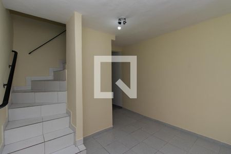 Sala de casa para alugar com 2 quartos, 69m² em Vila Gustavo, São Paulo