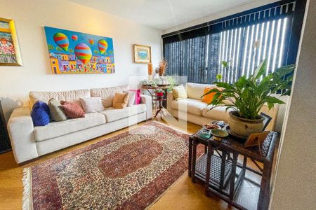 Sala de apartamento à venda com 2 quartos, 80m² em Cerqueira César, São Paulo