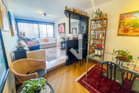 Sala de apartamento à venda com 2 quartos, 80m² em Cerqueira César, São Paulo