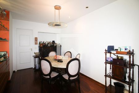 Sala de apartamento à venda com 3 quartos, 130m² em Moema, São Paulo