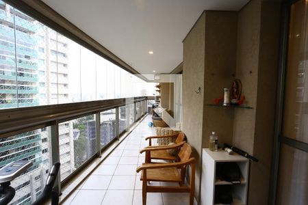 Varanda da Sala de apartamento para alugar com 4 quartos, 211m² em Vila Suzana, São Paulo