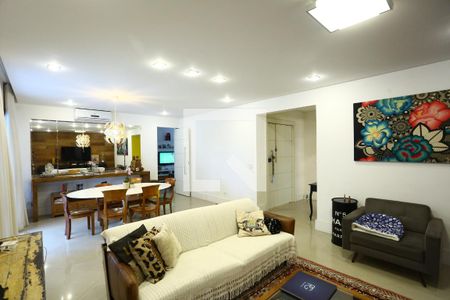 Sala de apartamento para alugar com 4 quartos, 211m² em Vila Suzana, São Paulo