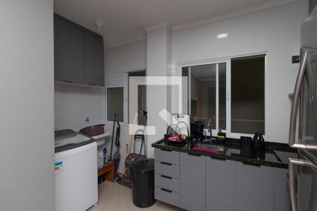 Sala/Cozinha de apartamento à venda com 2 quartos, 48m² em Vila Nivi, São Paulo