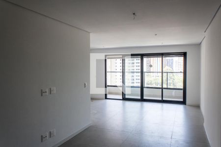 Sala de TV de apartamento à venda com 2 quartos, 113m² em Alphaville Industrial, Barueri