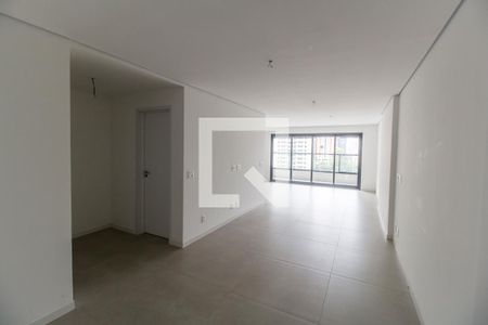 Sala de apartamento à venda com 2 quartos, 113m² em Alphaville Industrial, Barueri