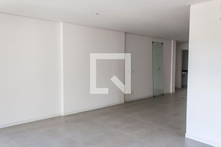 Sala de TV de apartamento à venda com 2 quartos, 113m² em Alphaville Industrial, Barueri