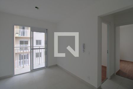 Sala / cozinha / Área de serviço de apartamento para alugar com 2 quartos, 37m² em Socorro, São Paulo