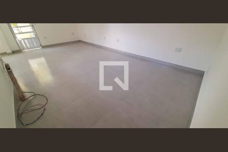 Sala de casa para alugar com 2 quartos, 50m² em Veloso, Osasco