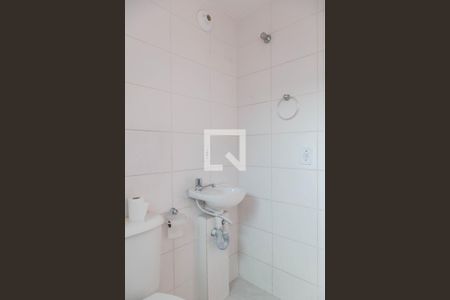 Banheiro de apartamento para alugar com 2 quartos, 48m² em Vila Florida, Guarulhos