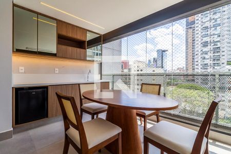 Sala de apartamento à venda com 3 quartos, 124m² em Jardim Paulistano, São Paulo