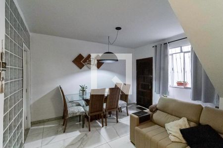 Sala  de casa de condomínio à venda com 3 quartos, 66m² em João Pinheiro, Belo Horizonte