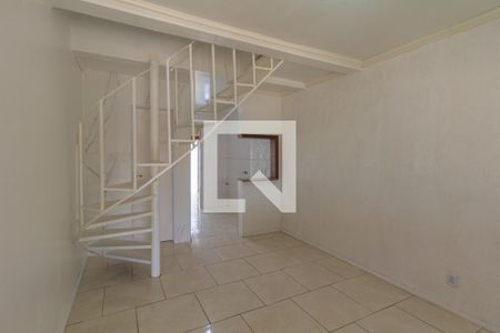 Sala de casa de condomínio para alugar com 2 quartos, 48m² em Rio Branco, Canoas