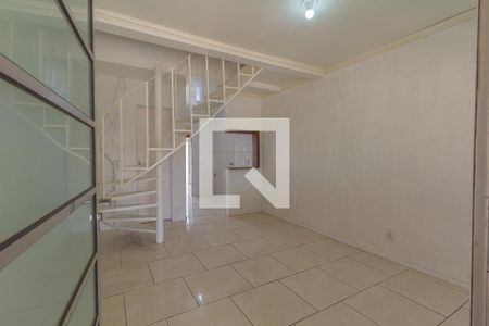 Sala de casa de condomínio para alugar com 2 quartos, 48m² em Rio Branco, Canoas