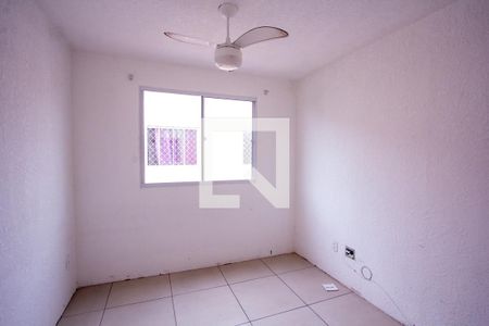 Sala de apartamento para alugar com 2 quartos, 42m² em Trindade, São Gonçalo