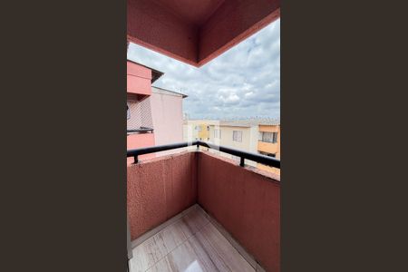 varanda de apartamento para alugar com 2 quartos, 50m² em Jardim Alzira Franco, Santo André