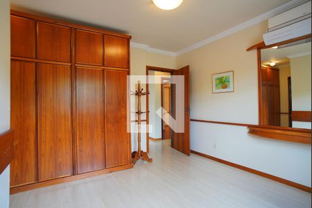 Suíte de apartamento para alugar com 3 quartos, 157m² em Jardim Itu, Porto Alegre