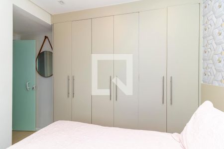 Quarto 1 de apartamento para alugar com 2 quartos, 42m² em Jardim Santo Antonio, São Paulo