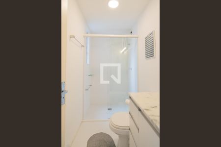 Banheiro de apartamento à venda com 1 quarto, 45m² em Partenon, Porto Alegre