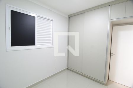 Quarto 2 de apartamento para alugar com 3 quartos, 114m² em Jardim Botânico, Uberlândia