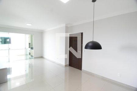 Sala de apartamento para alugar com 3 quartos, 114m² em Jardim Botânico, Uberlândia