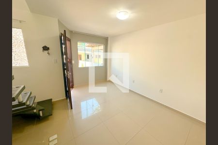 Sala de casa para alugar com 2 quartos, 73m² em Ingleses do Rio Vermelho, Florianópolis