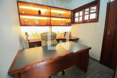 Escritório de casa à venda com 3 quartos, 300m² em Vila Libanesa, São Paulo