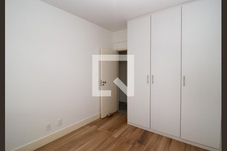 Quarto 1 de apartamento à venda com 3 quartos, 120m² em Santo Antônio, Belo Horizonte