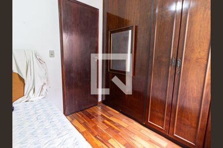 Quarto 2 de casa à venda com 4 quartos, 175m² em Água Rasa, São Paulo